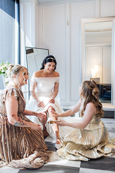 bride groom hudson house getting ready